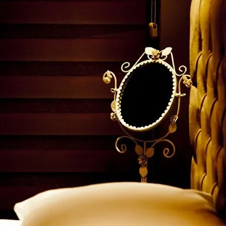 Upper House 4*