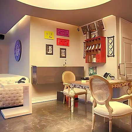 Upper House Hotel 3*